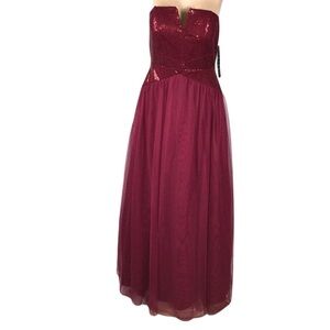 Trixxi Size 11 Burgundy Sequence Strapless Evening Gown. New With Tags